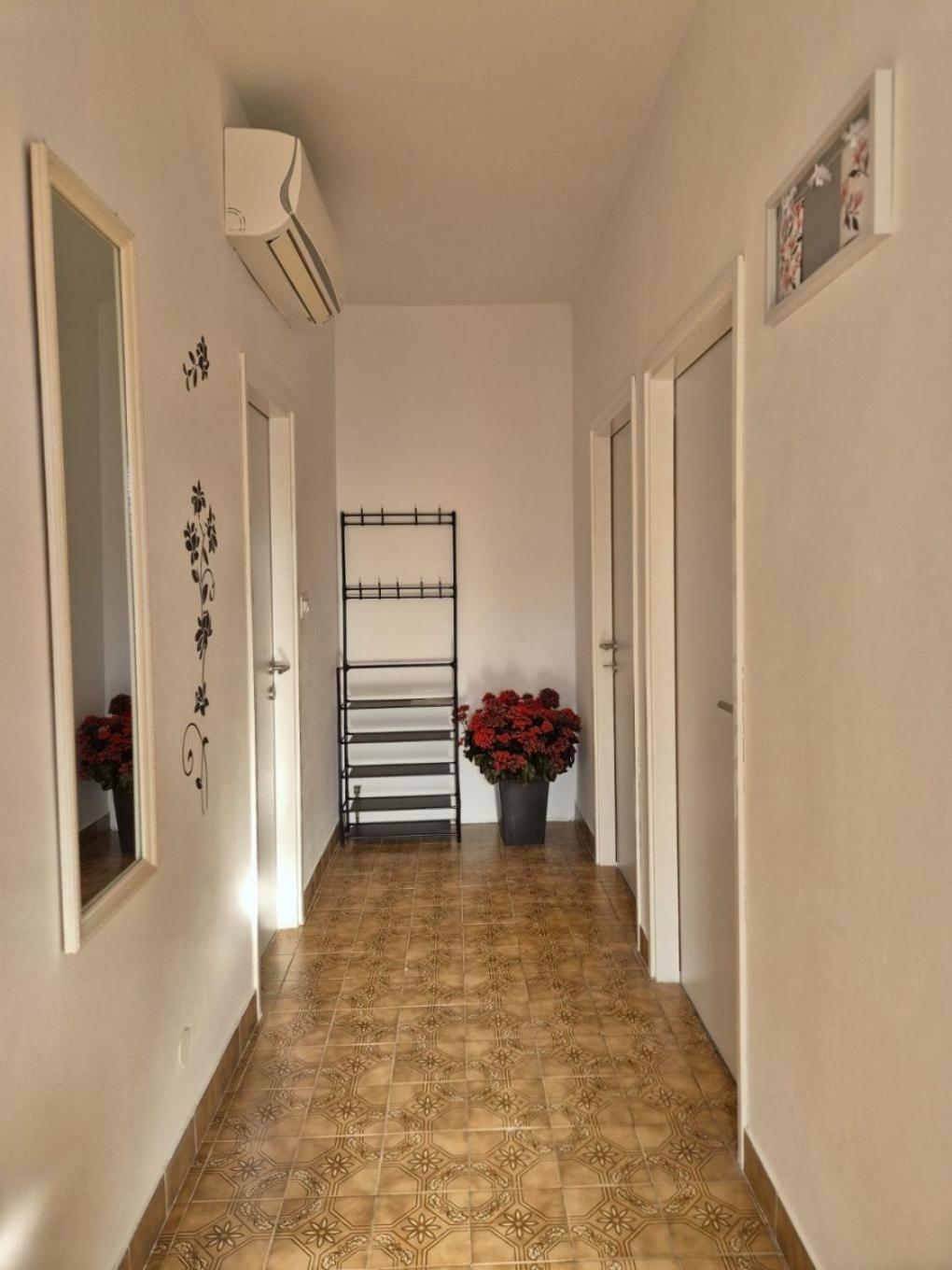 Apartments Josi - Parking And Barbecue เกรบัชติซา ภายนอก รูปภาพ